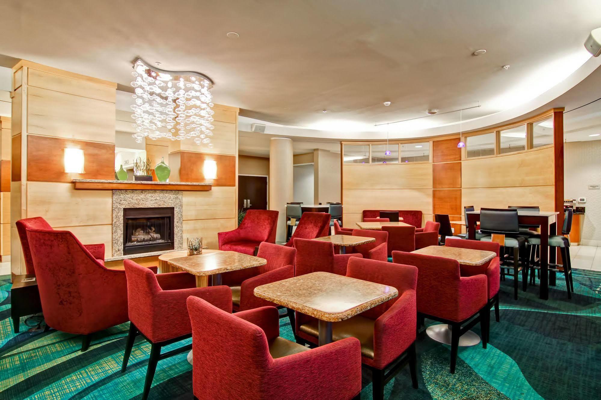 Springhill Hotel 3*